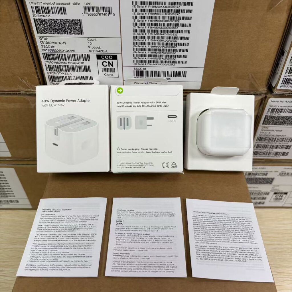 PD 40W Foldable UK Plug Type-C Fast Charger