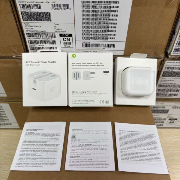 PD 40W Foldable UK Plug Type-C Fast Charger