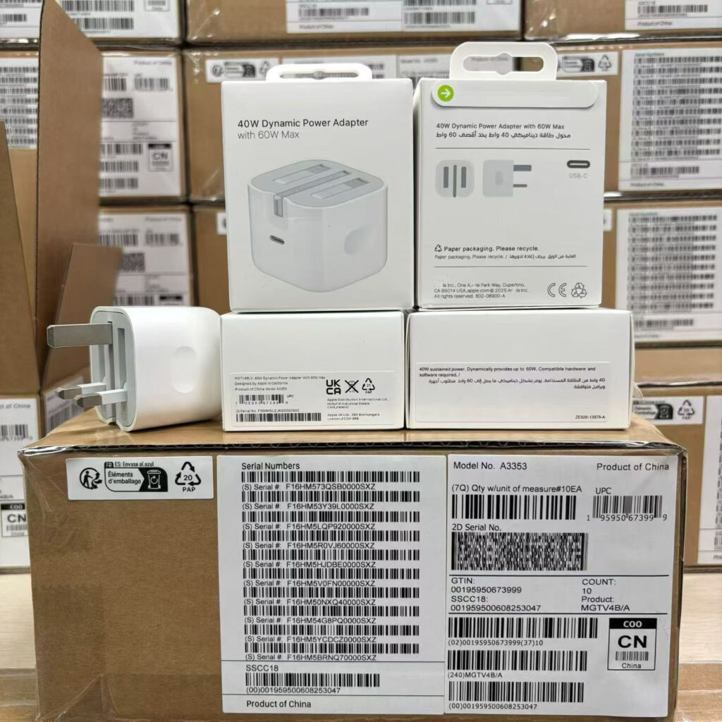 PD 40W Foldable UK Plug Type-C Fast Charger