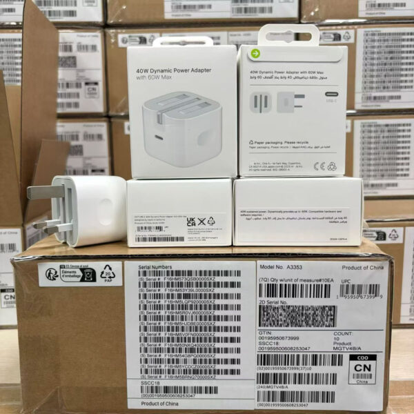 PD 40W Foldable UK Plug Type-C Fast Charger